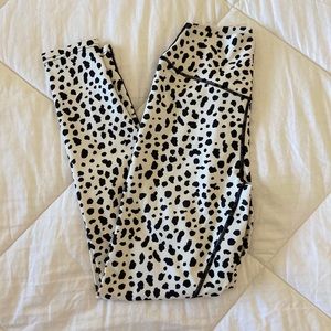 Balance Athletica Snow Leopard Leggings Small